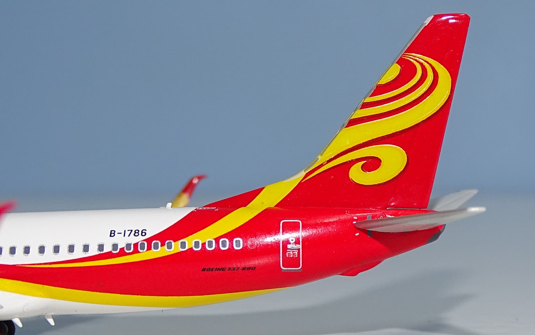 Boeing 737-800 1:400 Scale Detailed Mould Comparison Review 